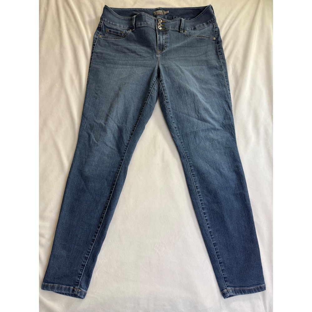 Torrid Super Stretch Jegging Medium Wash Blue Denim Jeans 18XT